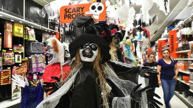 متجر لبيع أزياء الهالوين